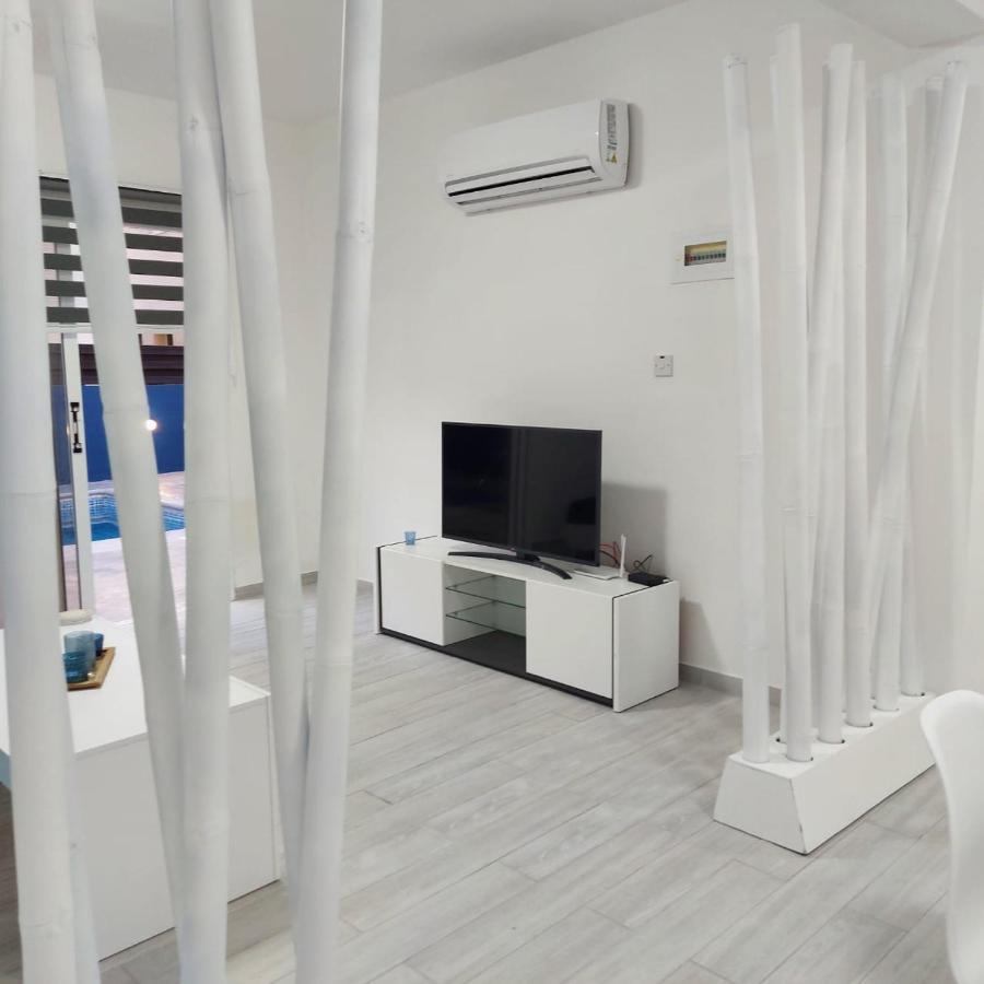 Stylish Villa Παραλίμνι Εξωτερικό φωτογραφία