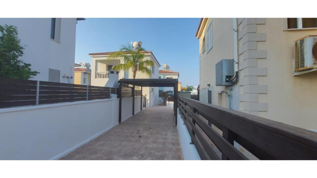 Stylish Villa Παραλίμνι Εξωτερικό φωτογραφία